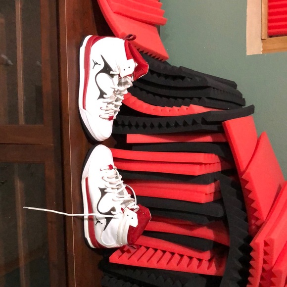 Jordan’s - Picture 1 of 8